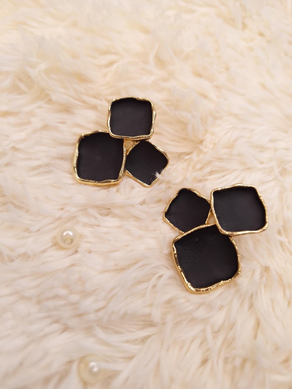 Black enamel stud earring