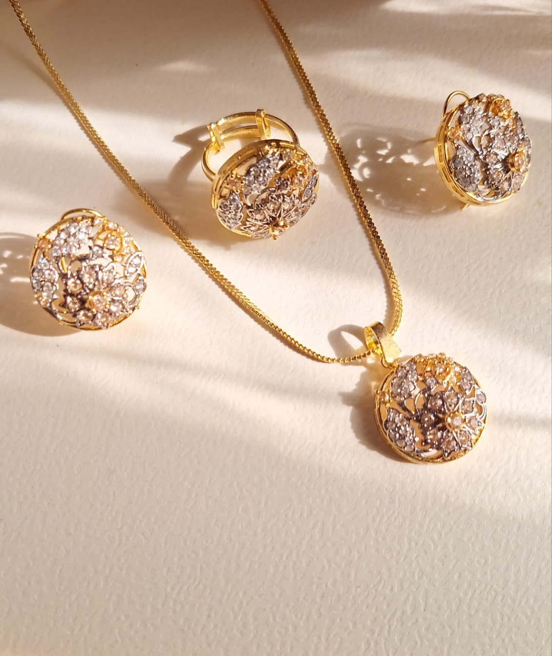 Lumiere Cluster Pendant Set