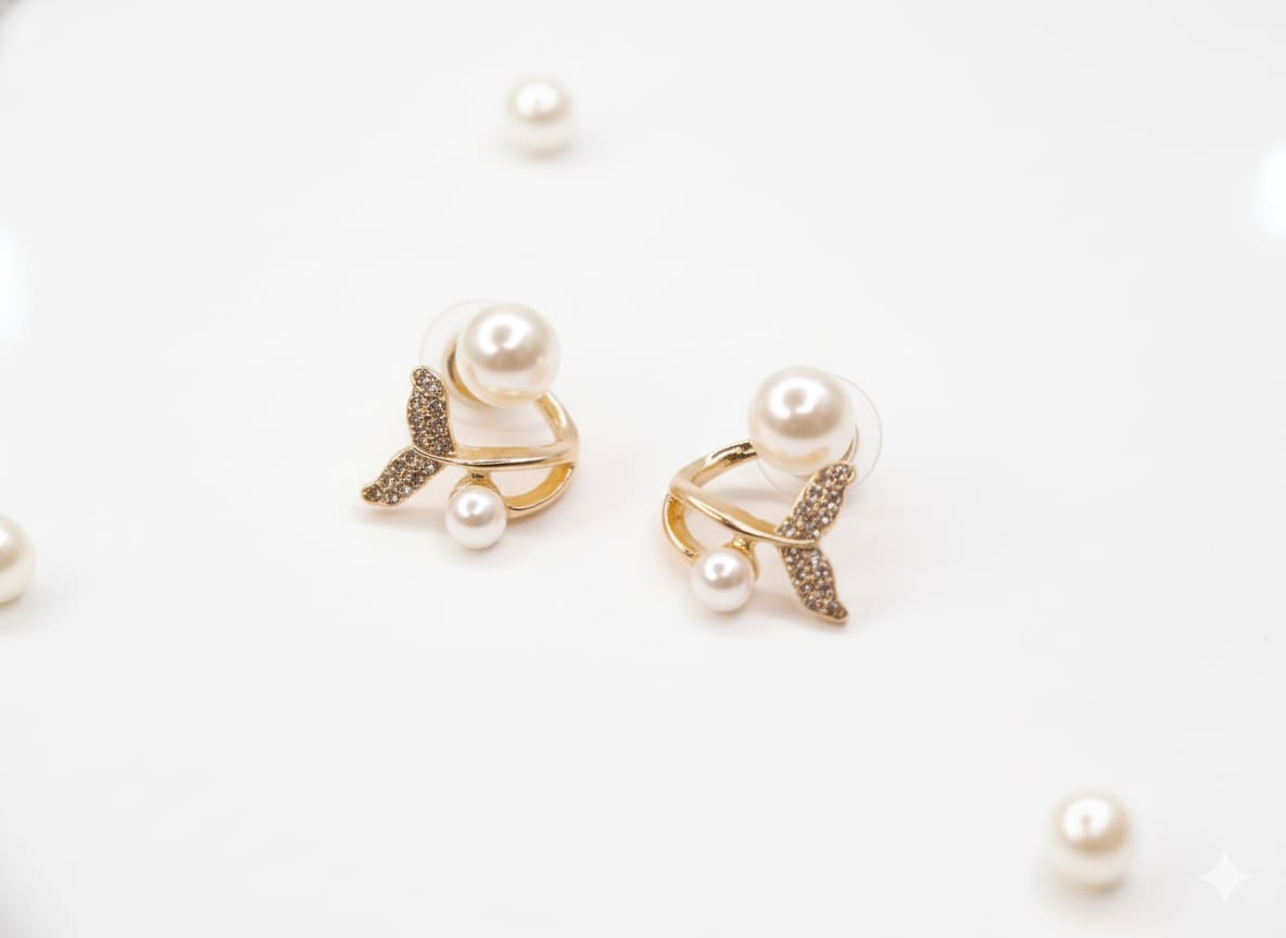 Fish tail stud earring